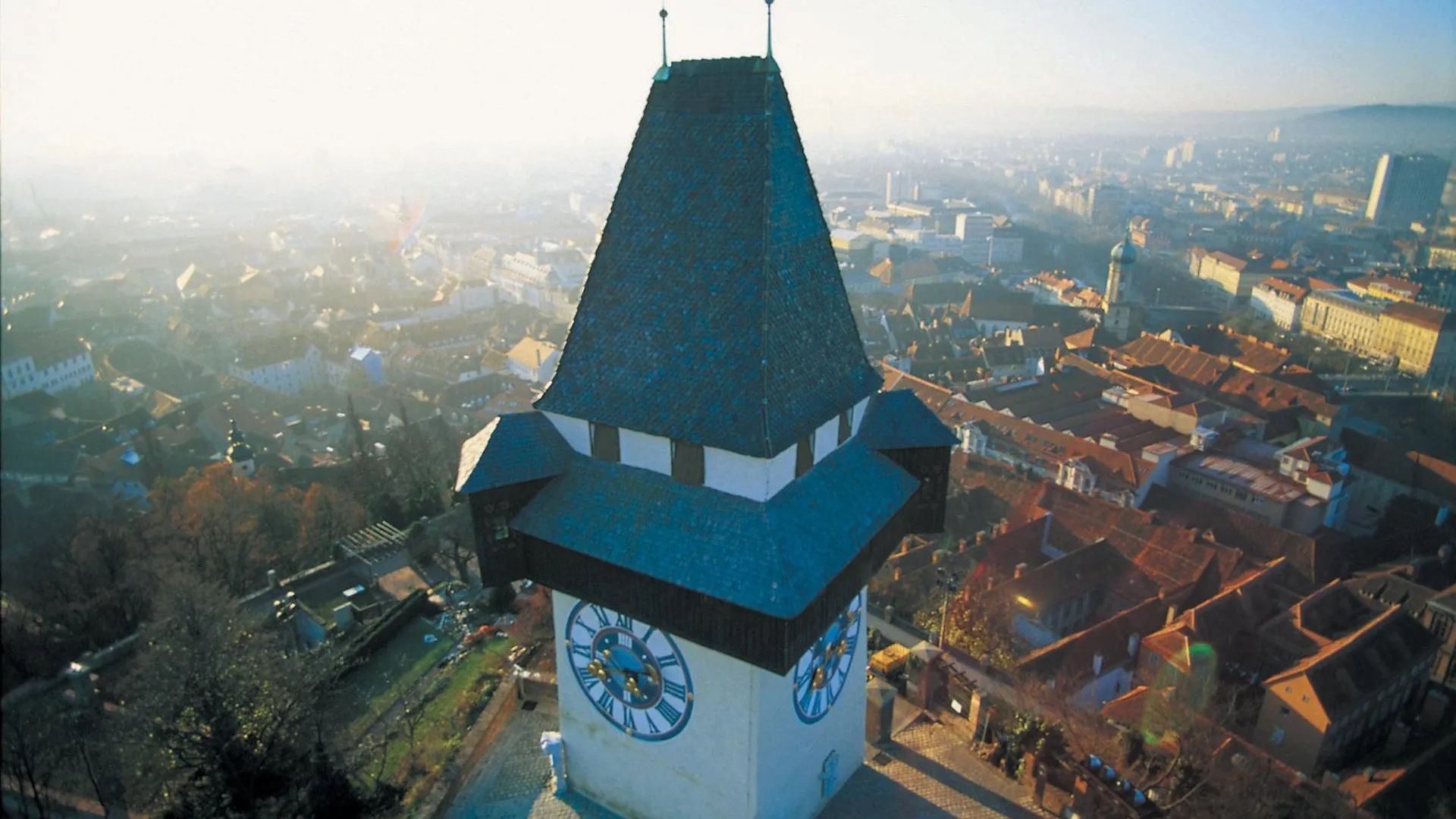 Jufa Hotel Graz City 3*,