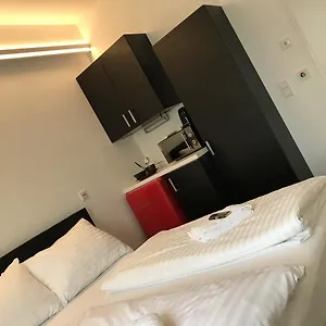 Motel Ost, Graz